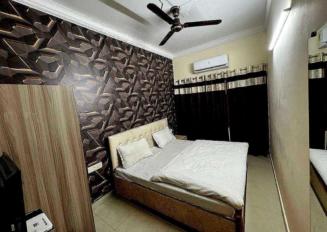 Hotel Anand Amritsar Exterior foto