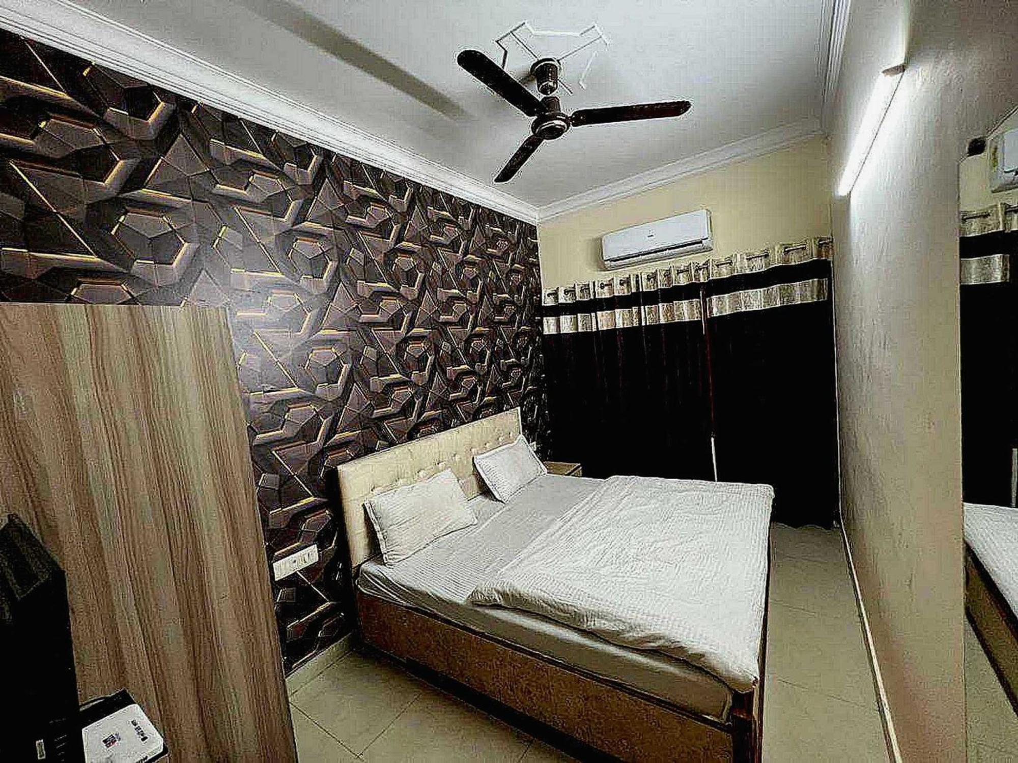 Hotel Anand Amritsar Exterior foto