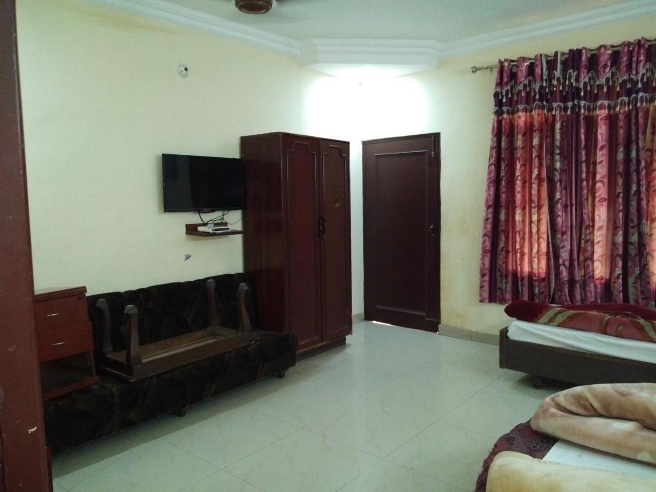 Hotel Anand Amritsar Exterior foto